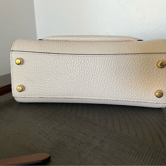 Coach Cream Pebbled Leather Crossbody with Brown Strap !!LIKE NEW! - Picture 5 of 9
